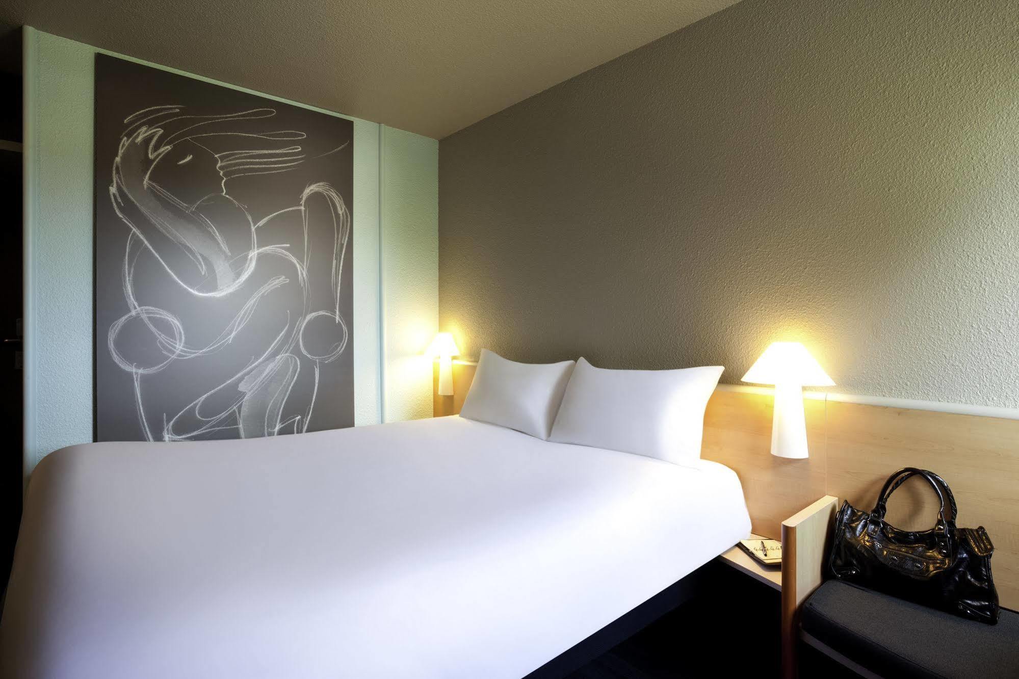 Ibis Mulhouse Ile Napoleon Hotel Sausheim Exterior photo