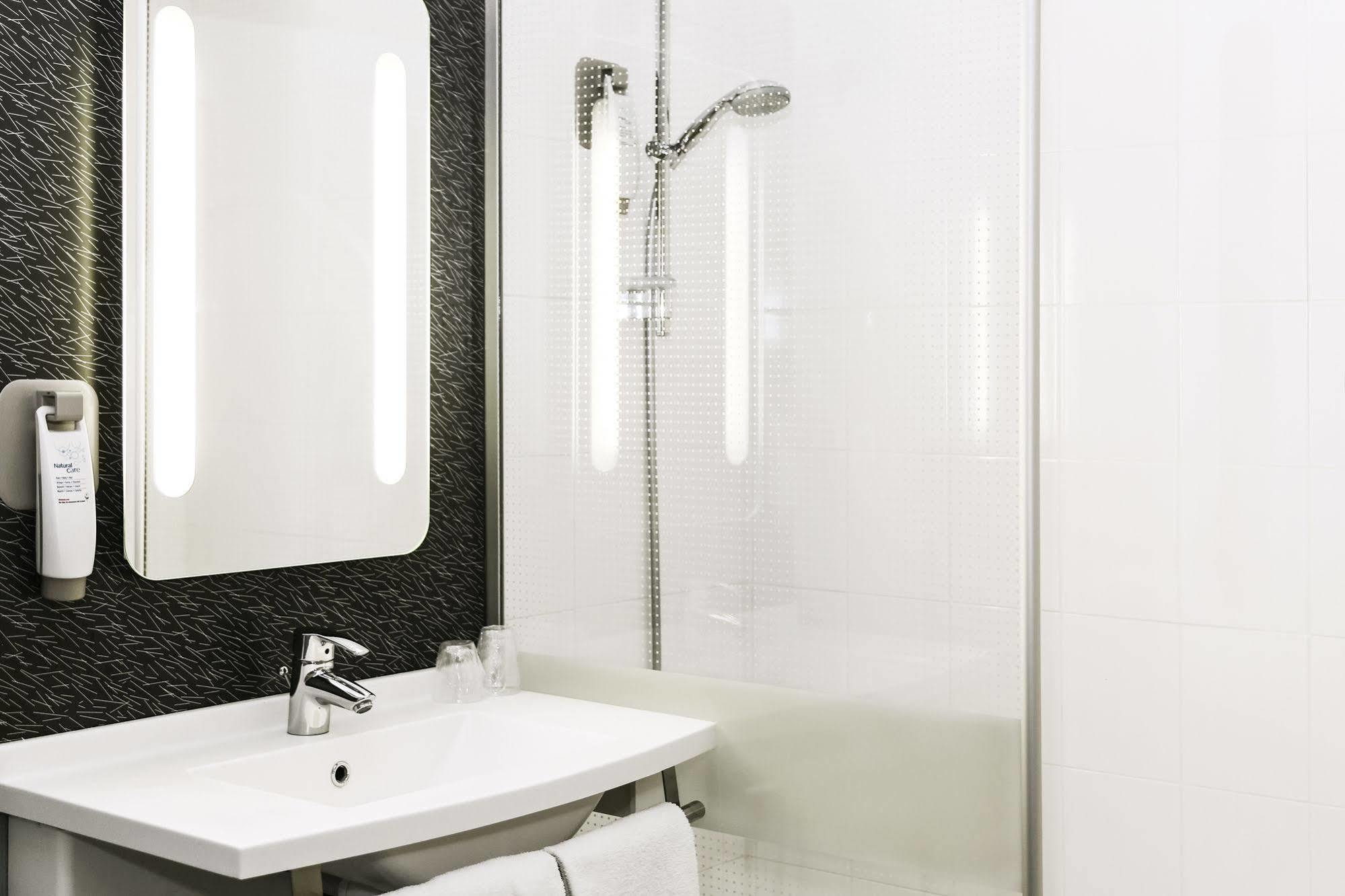 Ibis Mulhouse Ile Napoleon Hotel Sausheim Exterior photo