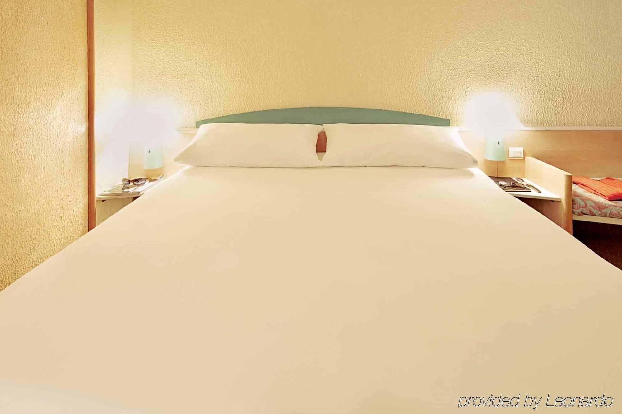 Ibis Mulhouse Ile Napoleon Hotel Sausheim Exterior photo