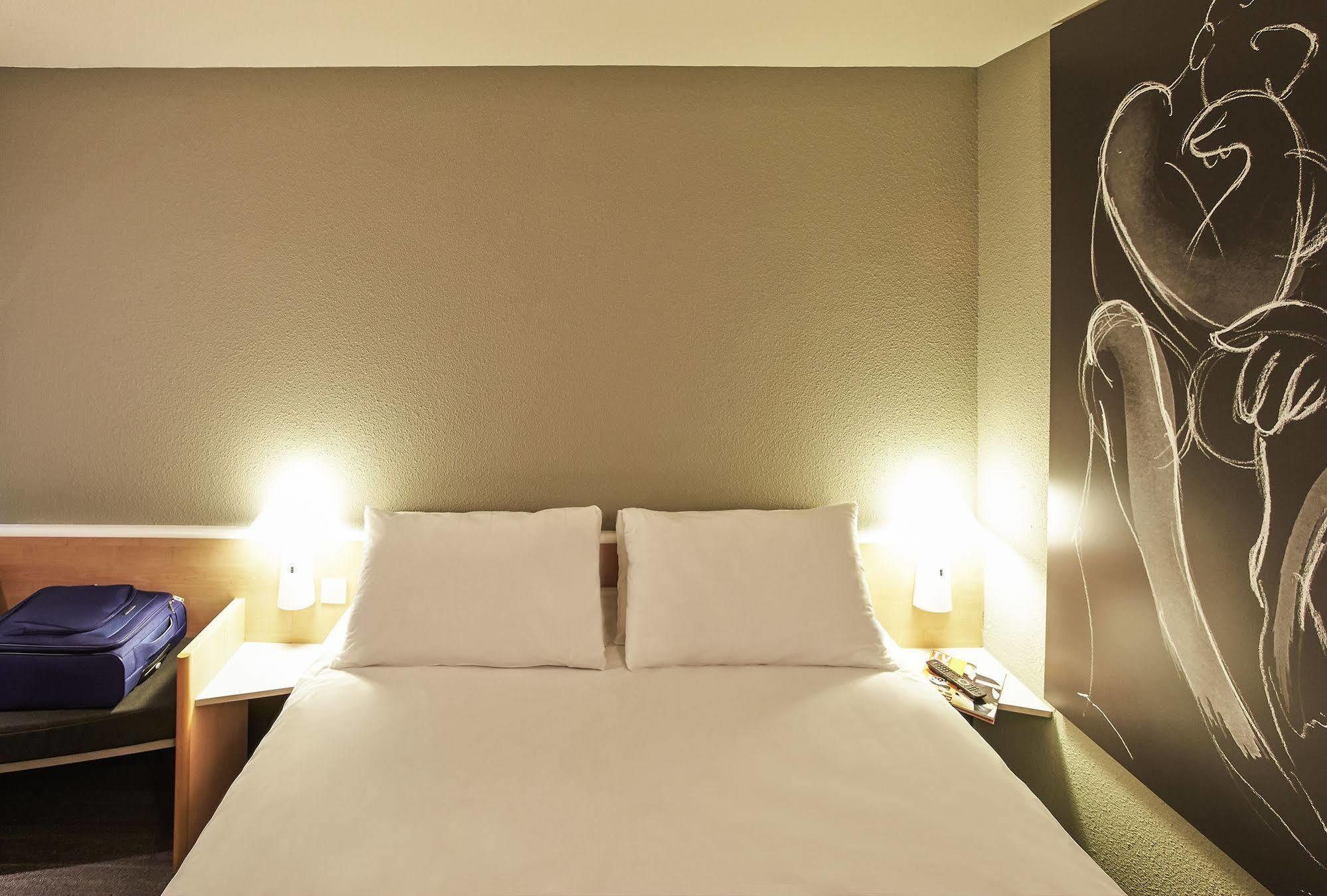 Ibis Mulhouse Ile Napoleon Hotel Sausheim Exterior photo